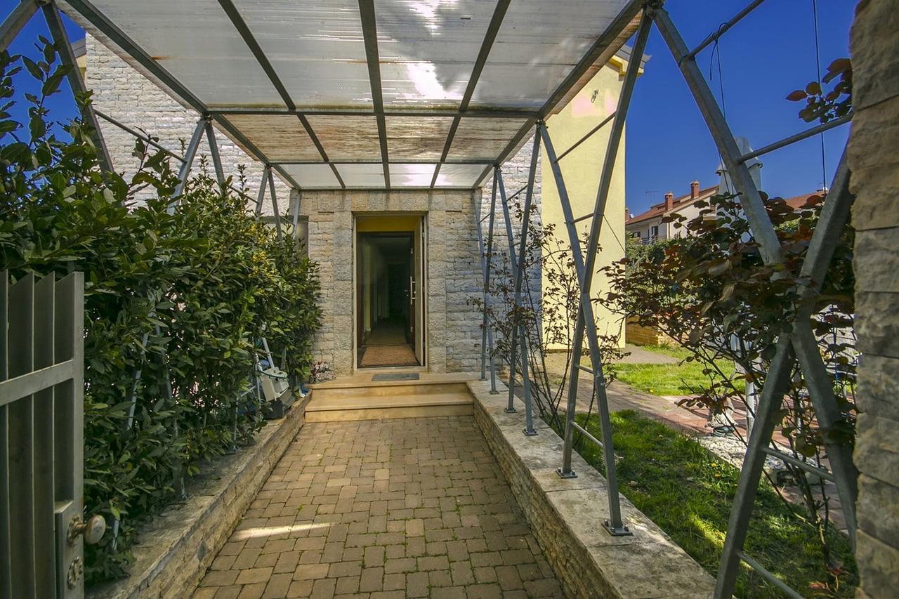 Villa Lidija Porec Exterior photo